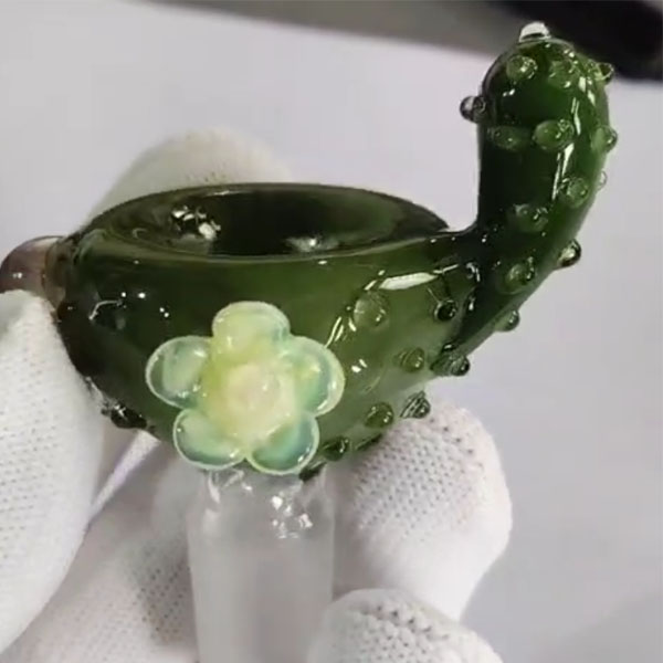 2025 New green flower shaped glass pipe 10mm 14mm 19mm